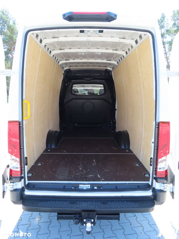Iveco DAILY 35S18 DOKA Dubel Brygadowy MIXTO 7-Mio Os.+812 Kg Ład. POWER 3.0 HPI 180 KM Hi-Matic Automat L4H2 Rozstaw Osi 4100 mm WZMACNIANY FULL OPCJA Wyposażenia Gwarancja Fabryczna HAK 3500 KG Stan Auta Jak Z Salonu NOWY - 19