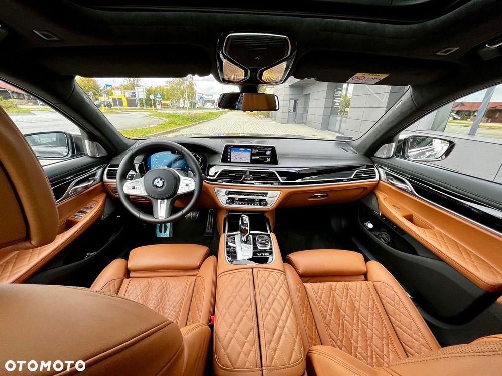 BMW Seria 7 M760Li xDrive - 22