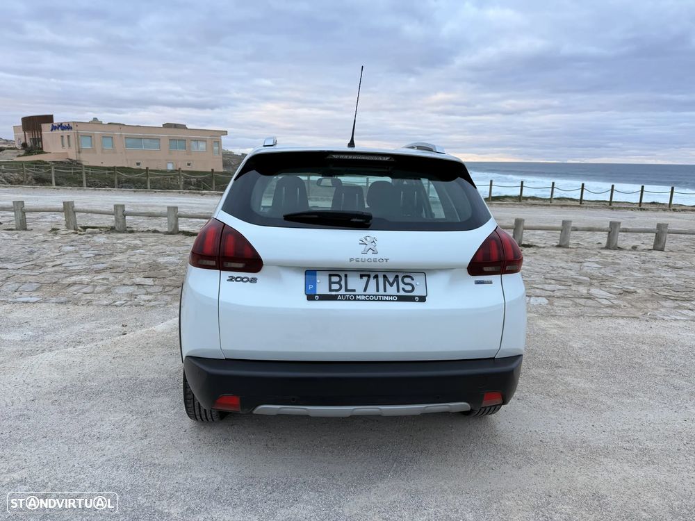 Peugeot 2008 PureTech 110 Stop&Start EAT6 Allure - 9