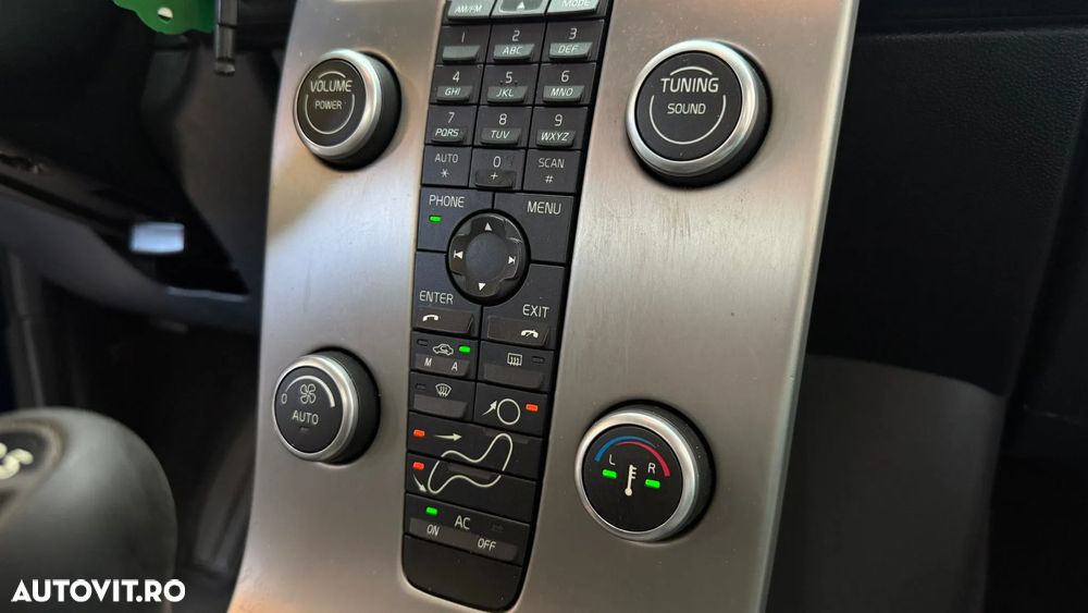 Volvo S40 2.0 - 21