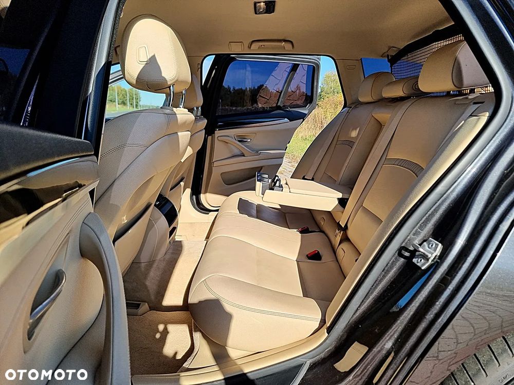 BMW Seria 5 520d Luxury Line sport - 25