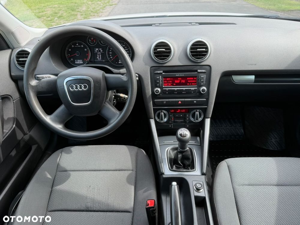 Audi A3 Sportback - 2