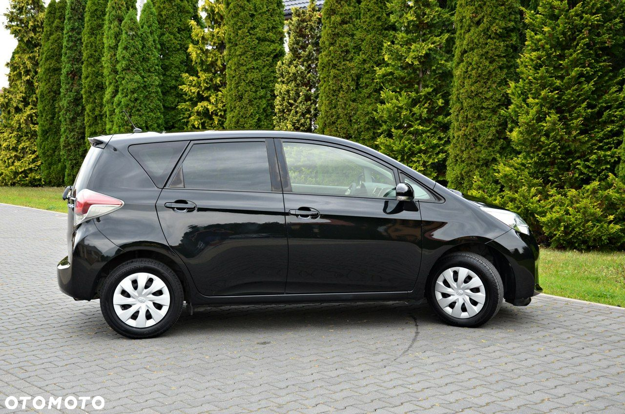 Toyota Verso S 1.33 Premium - 27