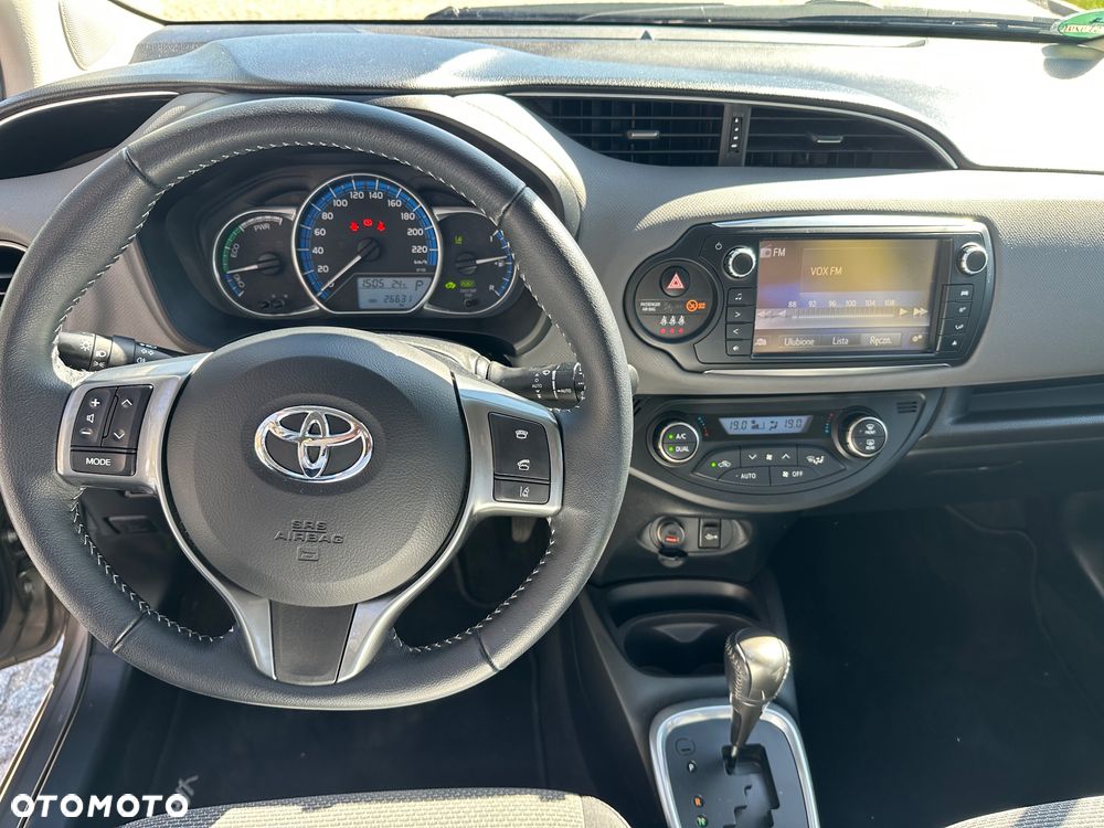 Toyota Yaris - 16