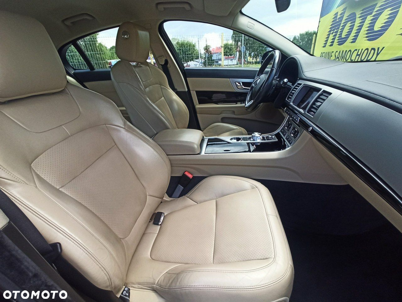 Jaguar XF 3.0 V6 Diesel Luxury - 15