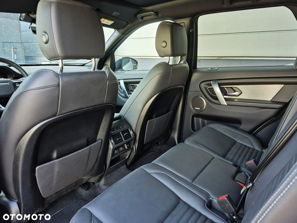 Land Rover Discovery Sport - 24