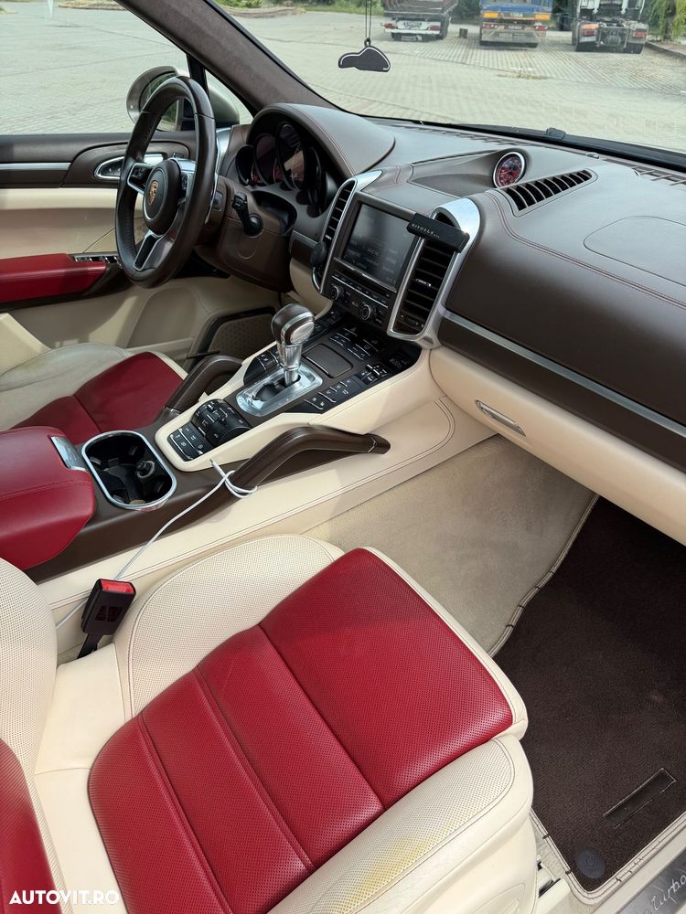 Porsche Cayenne - 15