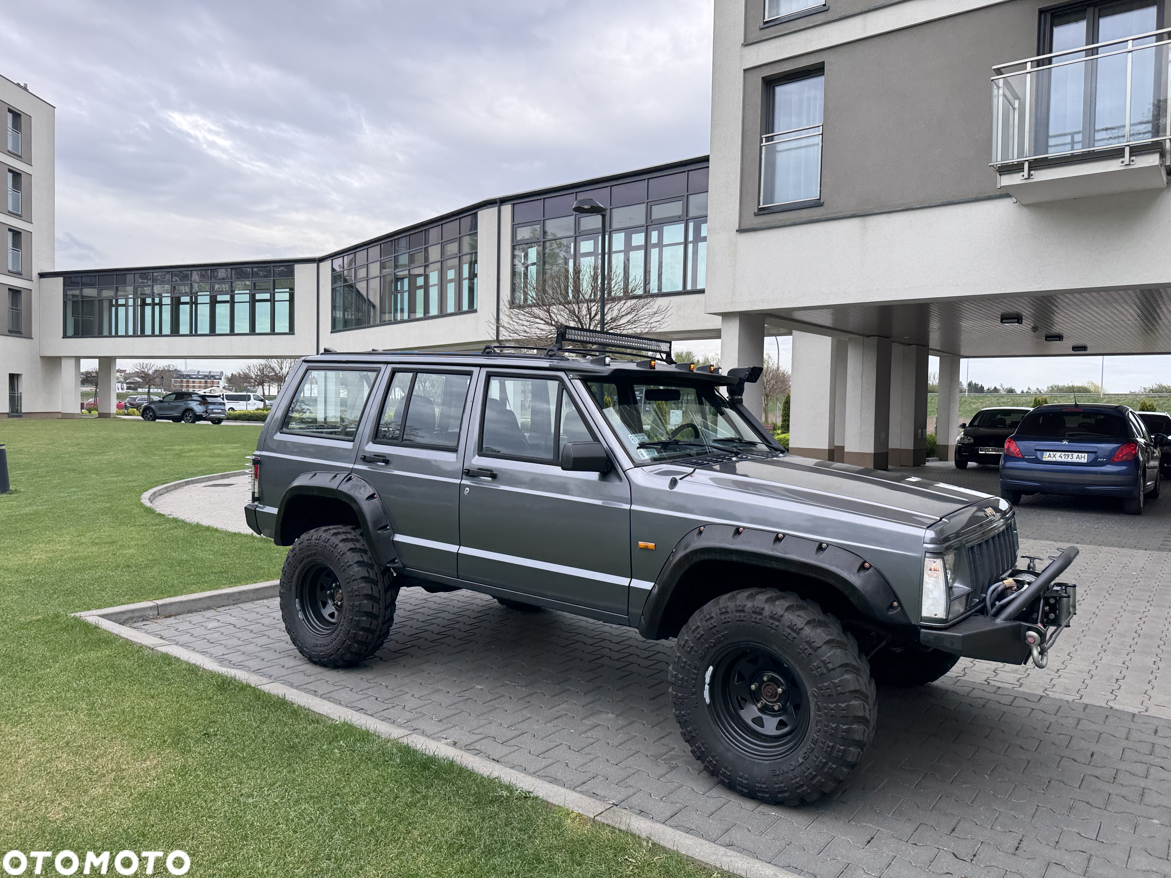 Jeep Cherokee