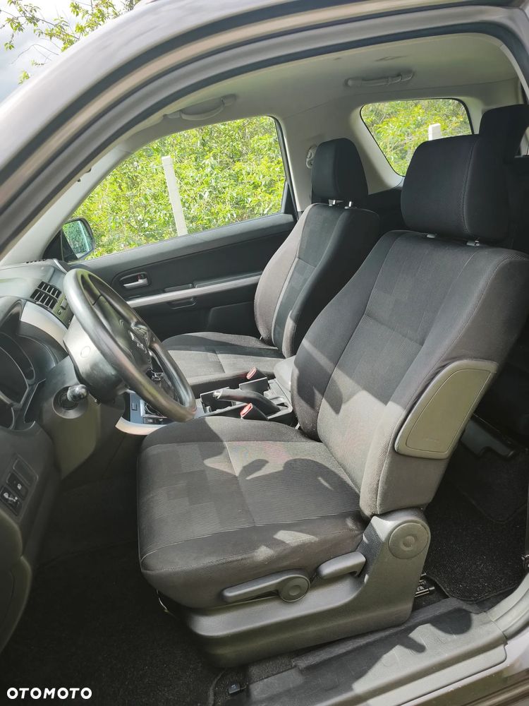 Suzuki Grand Vitara 1.9 DDiS Comfort - 16