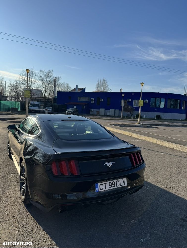 Ford Mustang - 5