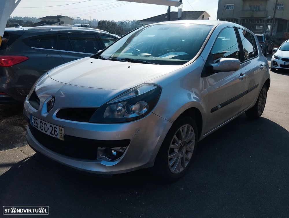 Renault Clio 1.5 dCi Dynamique S - 1