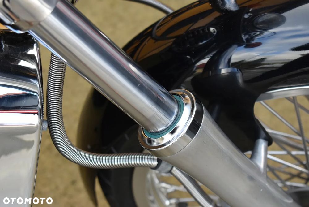 Suzuki Intruder - 39