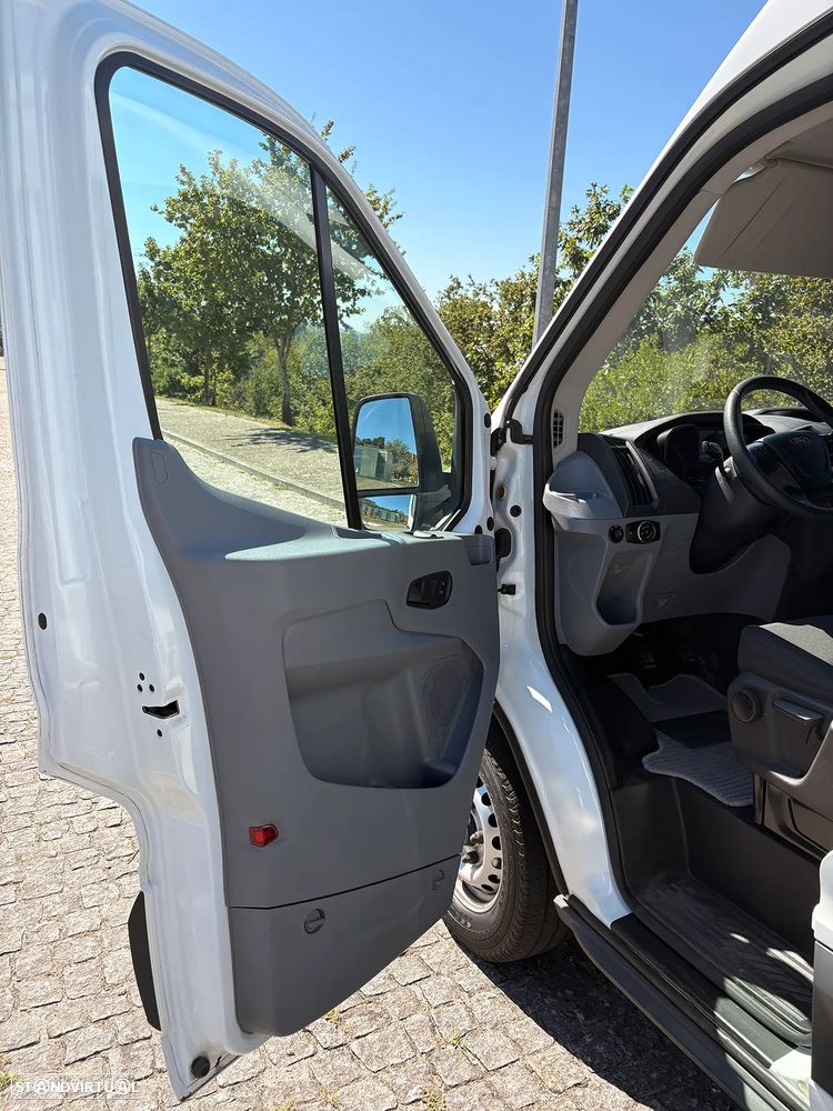 Ford Transit - 25