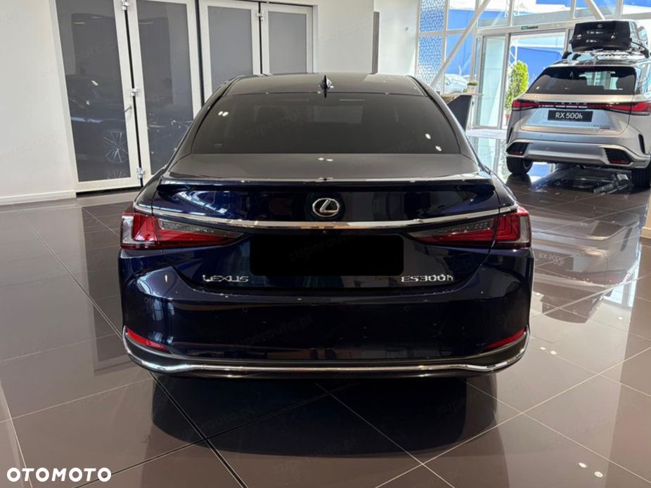 Lexus ES - 6