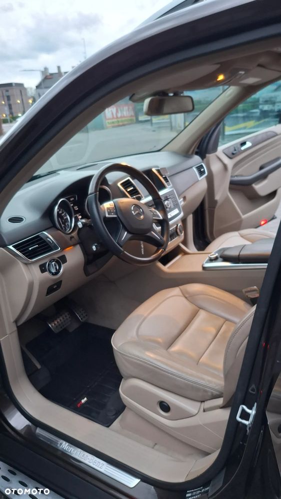 Mercedes-Benz ML 350 BlueTEC 4-Matic - 14