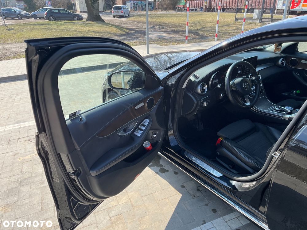 Mercedes-Benz Klasa C 200 4-Matic 7G-TRONIC - 7