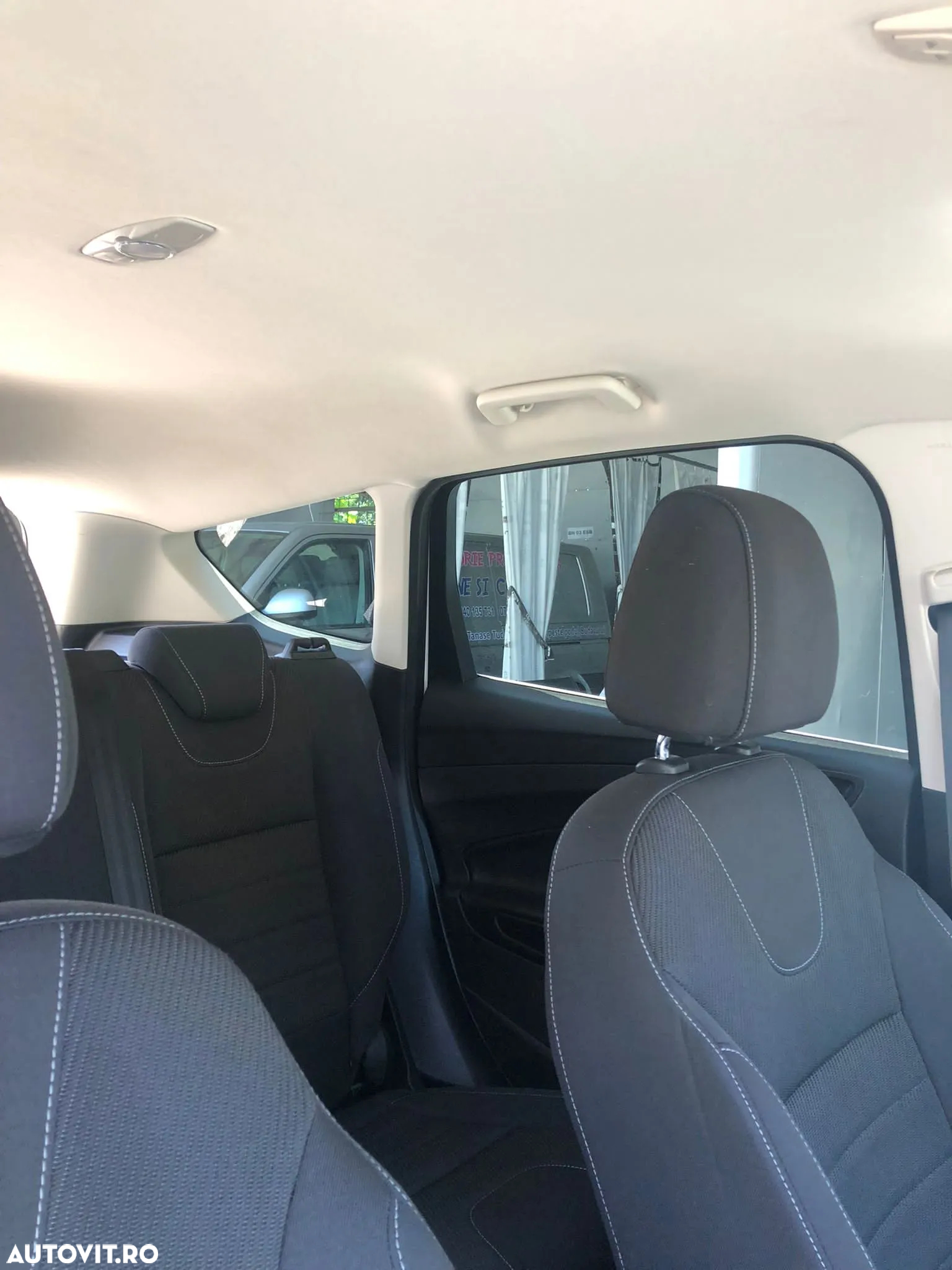 Ford Kuga 2.0 TDCi 4x4 Aut. Titanium - 3