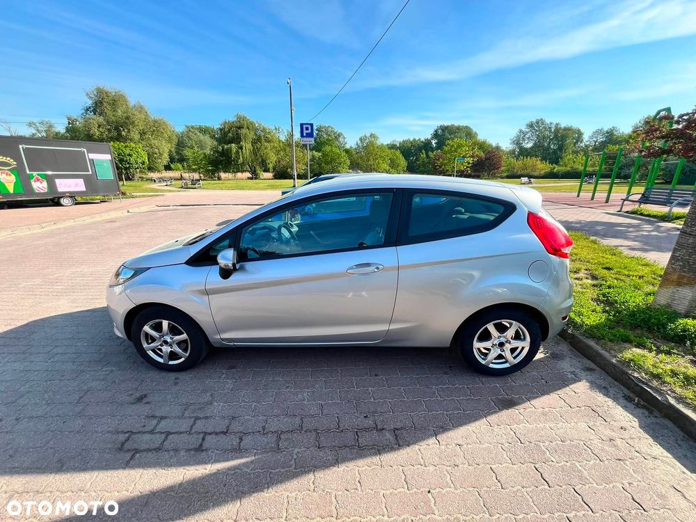 Ford Fiesta - 2