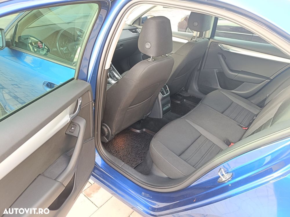 Skoda Octavia 1.4 TSI DSG Ambition - 13