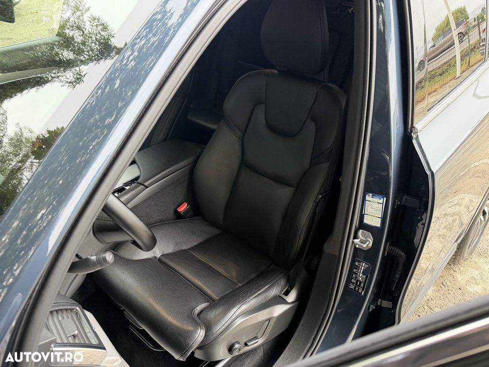 Volvo XC 90 B5 D AWD Geartronic Momentum Pro - 14