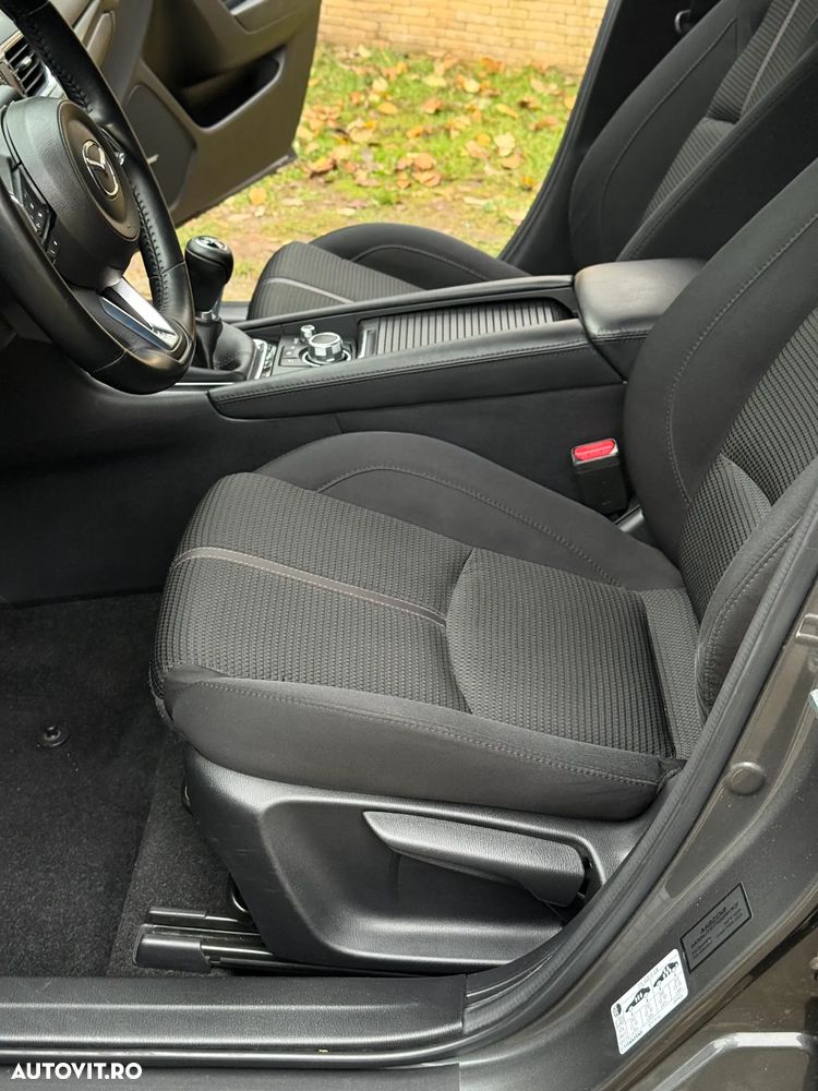 Mazda 3 G120 Revolution - 21