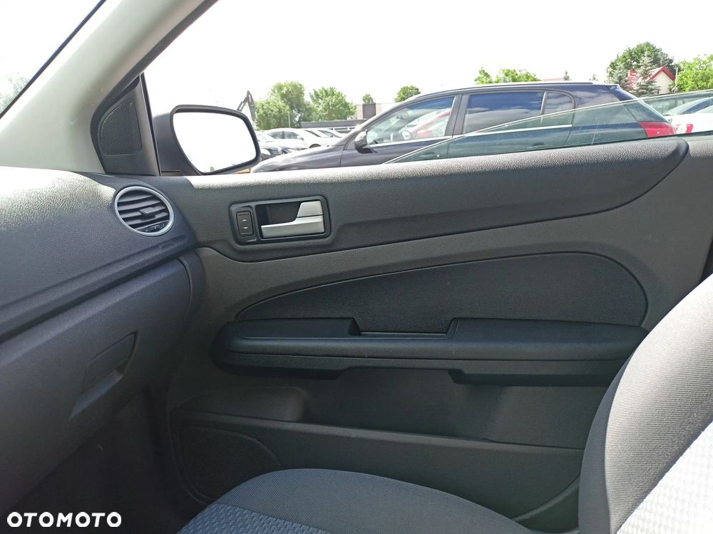 Ford Focus - 13