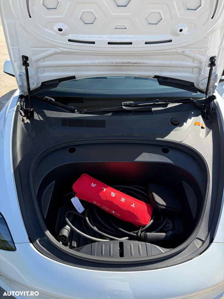Tesla Model 3 - 14