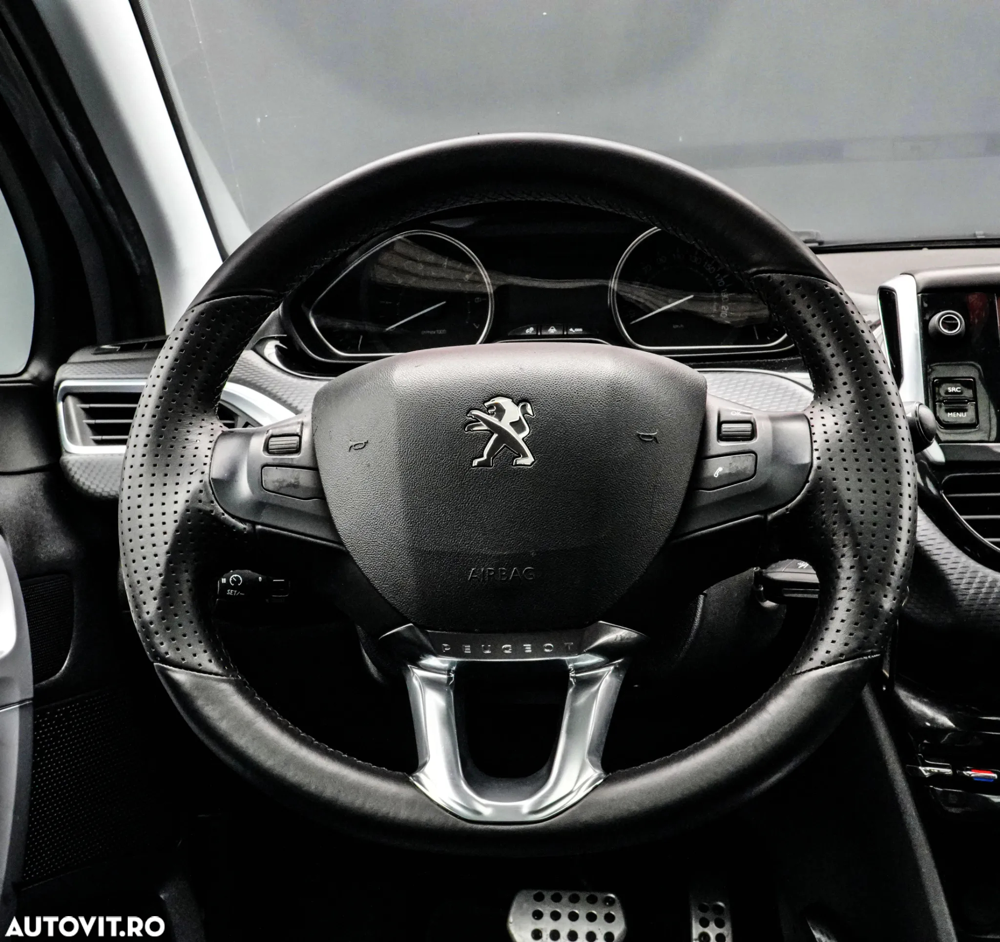Peugeot 2008 1.2 PureTech Turbo EAT6 S&S Allure - 19