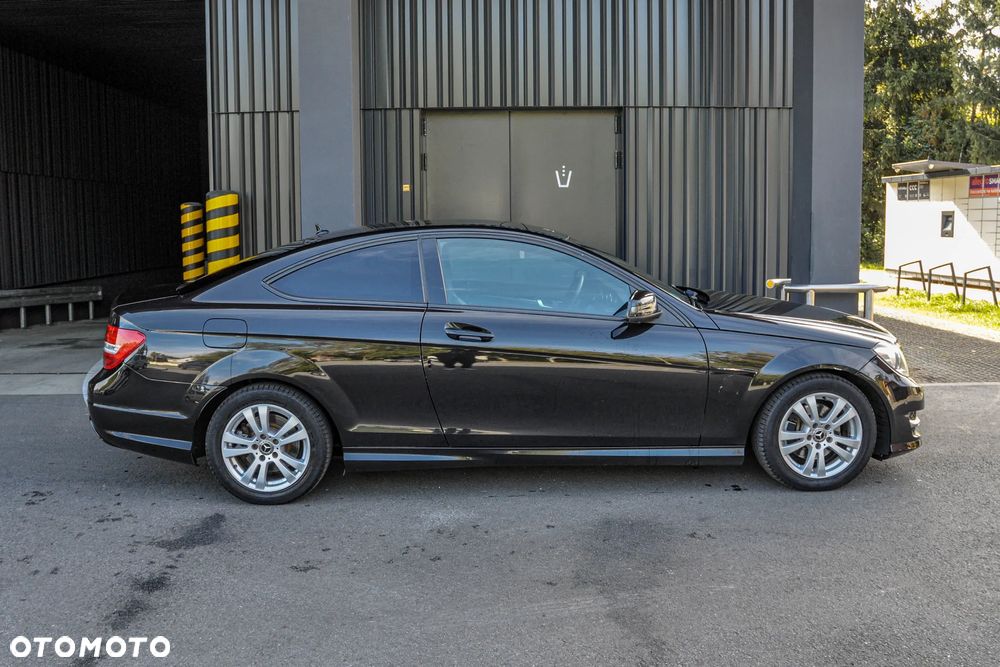 Mercedes-Benz Klasa C 250 Coupe BlueEFFICIENCY 7G-TRONIC Edition 1 - 5