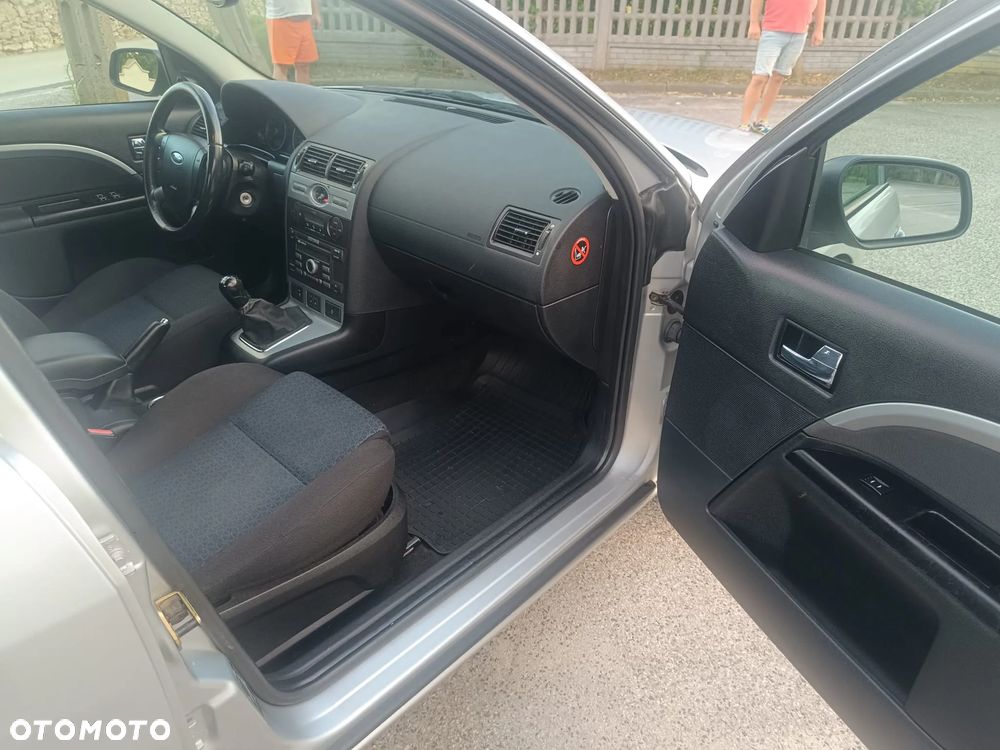 Ford Mondeo - 13
