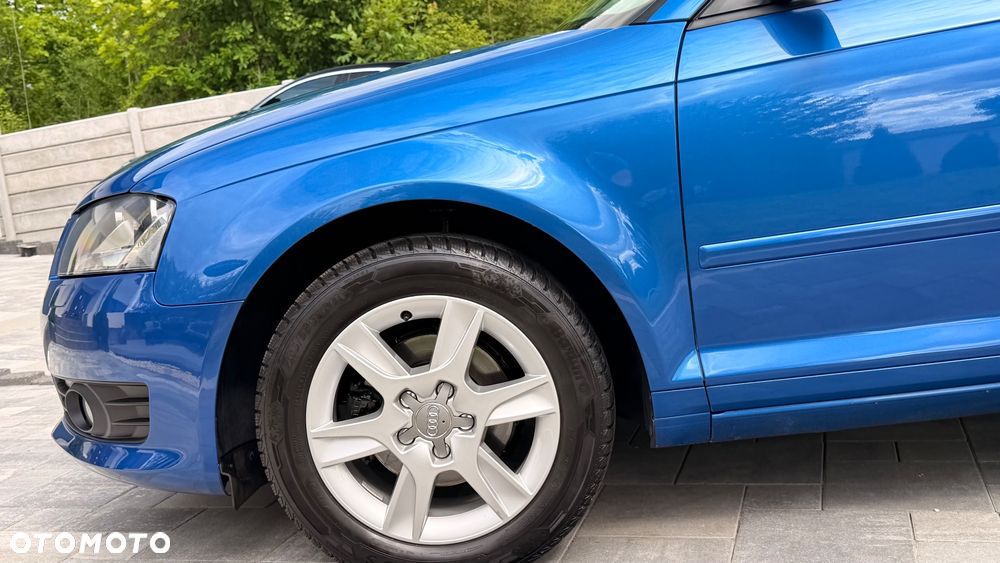 Audi A3 Sportback 1.6 Ambiente - 14