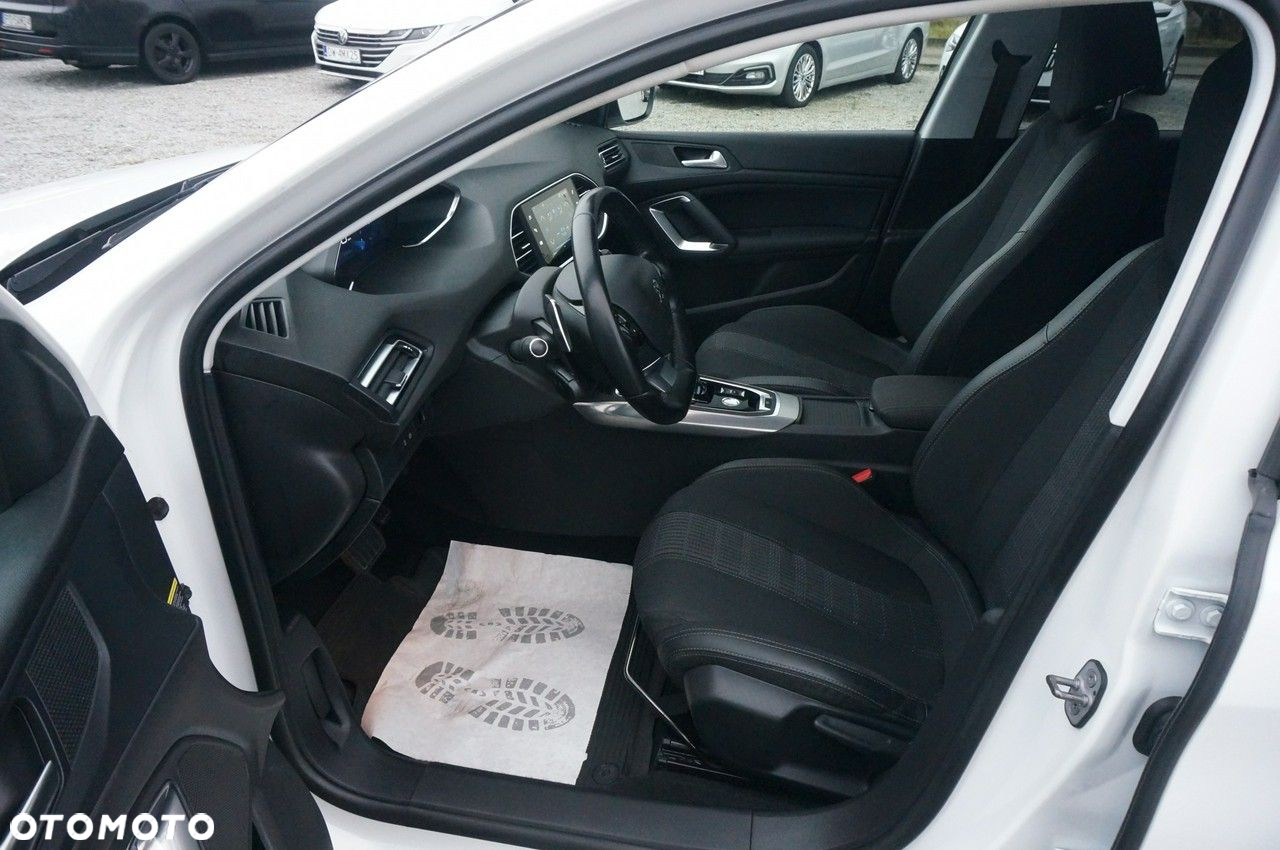 Peugeot 308 1.5 BlueHDi Allure Pack S&S EAT8 - 20