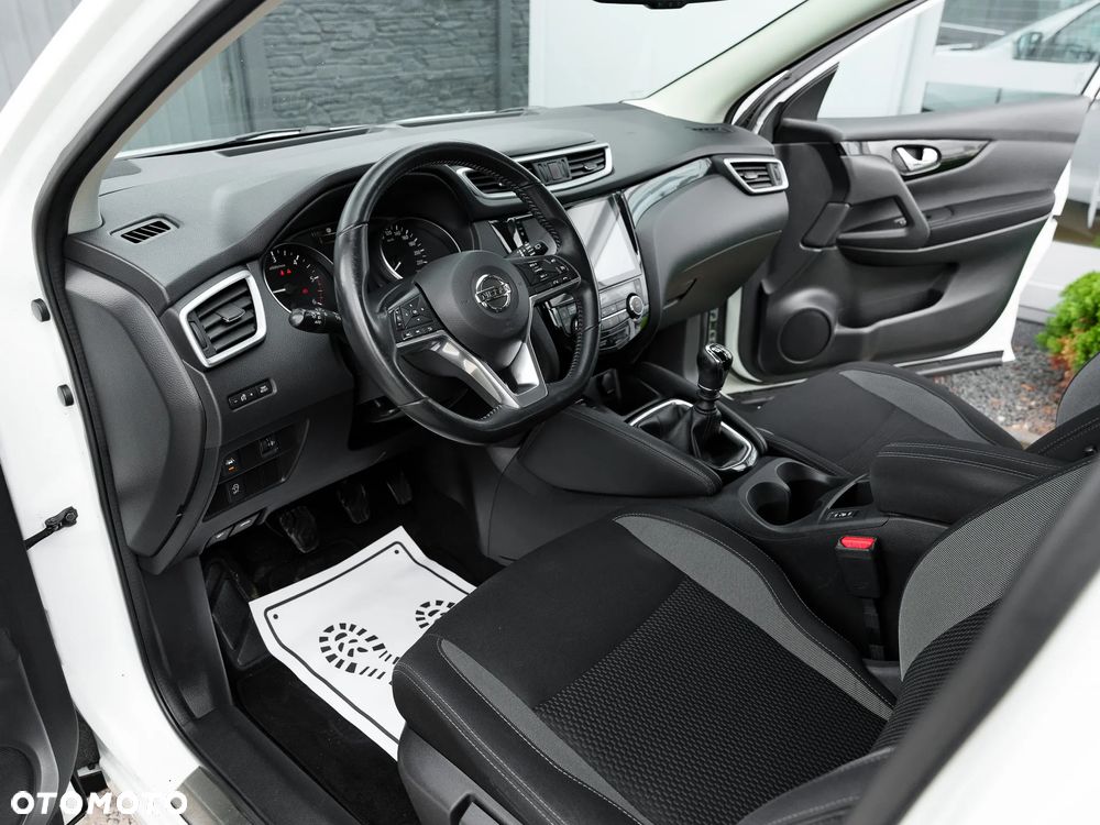 Nissan Qashqai 1.5 dCi N-Connecta - 16