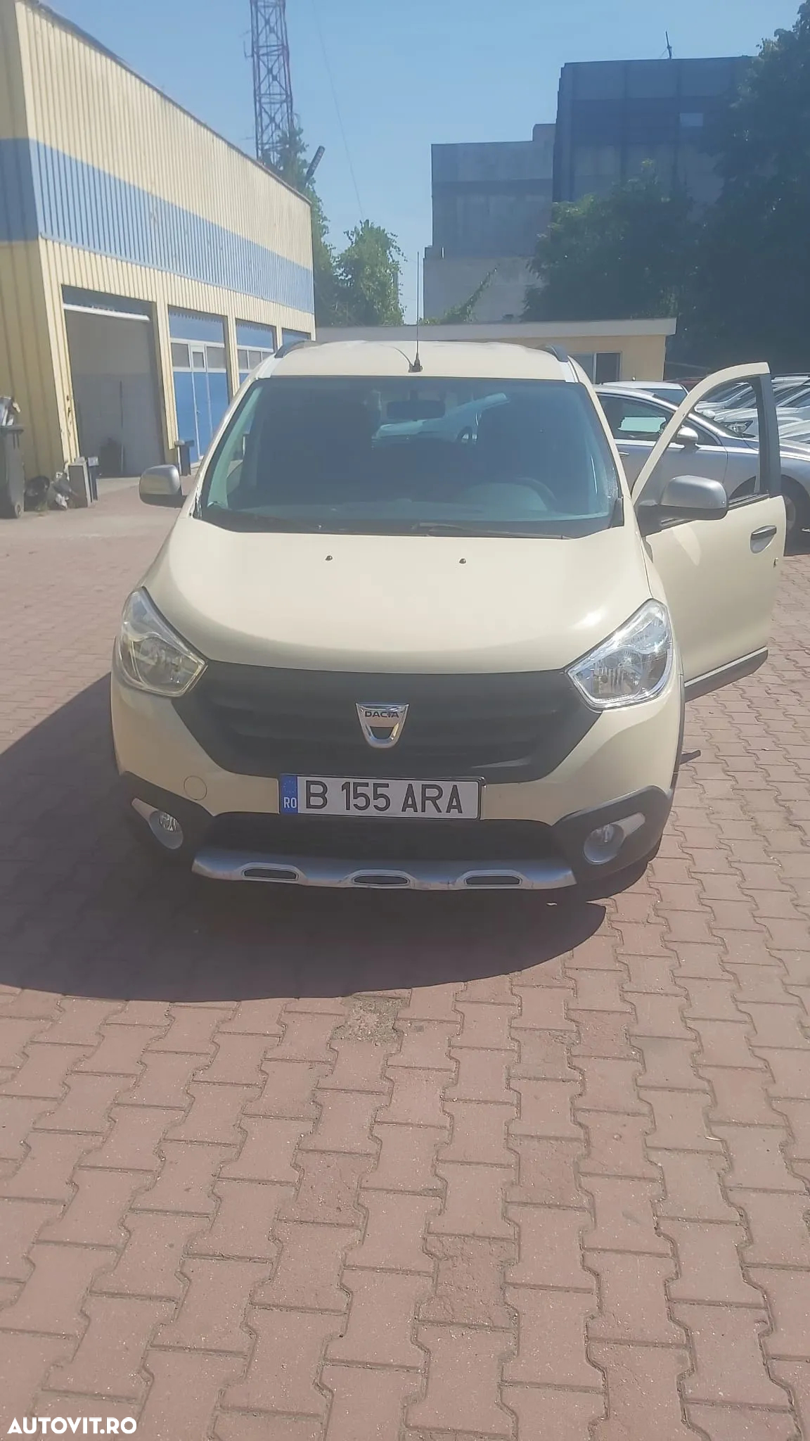 Dacia Lodgy 1.2 TCe 115 CP Stepway - 2