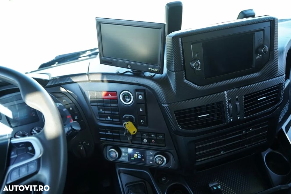 Iveco X-WAY 480 / 8X4 / BASCULATOR DUBLU / BANCĂ LATERALĂ HIDRODOXICĂ / PERDĂ ELECTRICĂ / ANVELOPE 100% / - 31