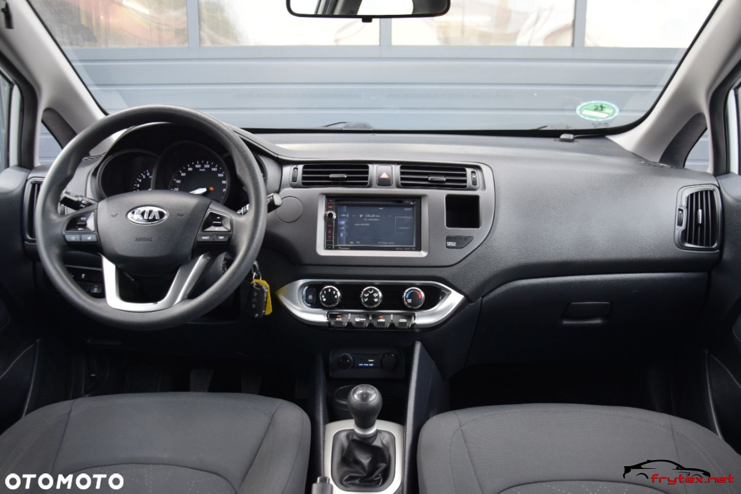 Kia Rio - 29
