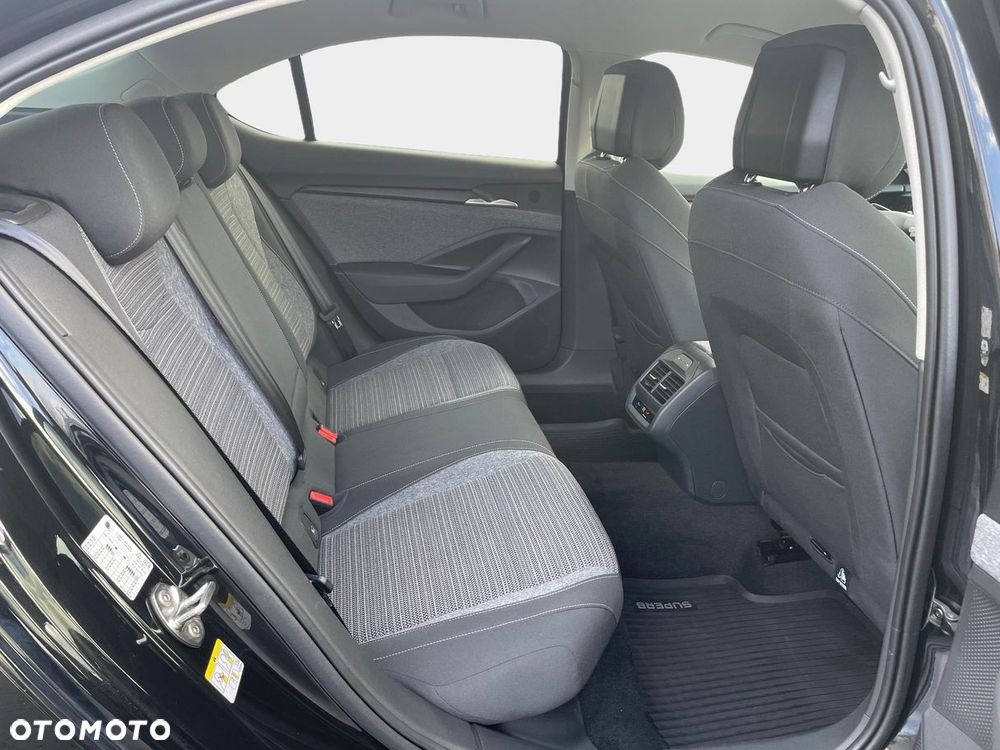 Skoda Superb 2.0 TDI SCR Selection DSG - 18