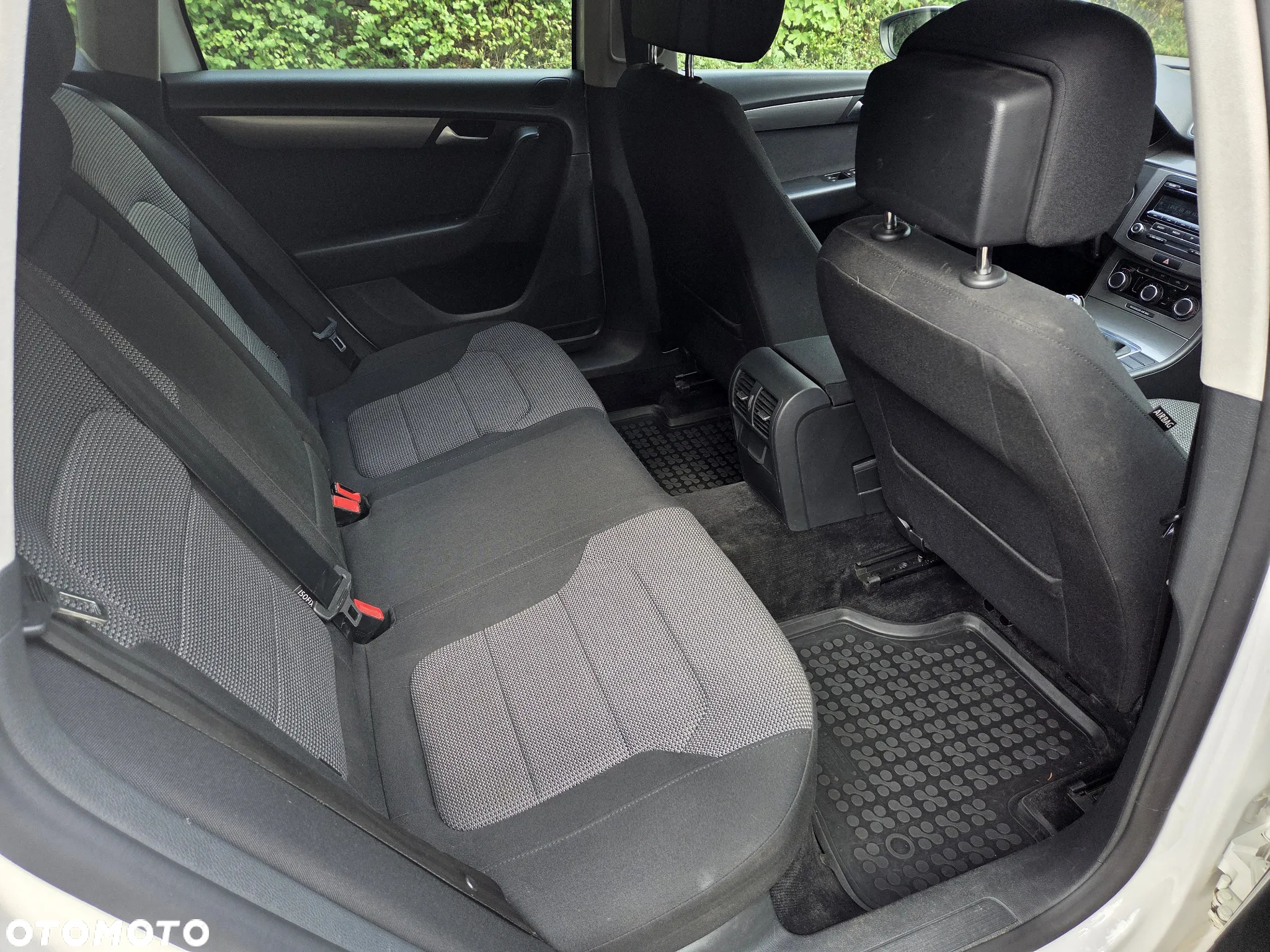 Volkswagen Passat - 15