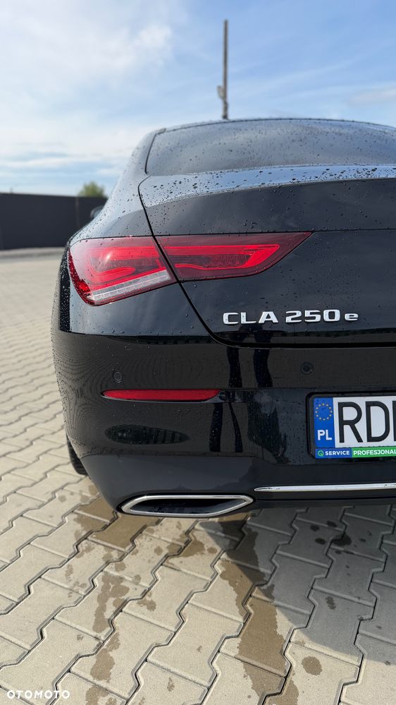 Mercedes-Benz CLA 250 e 8G-DCT Edition 2021 - 14