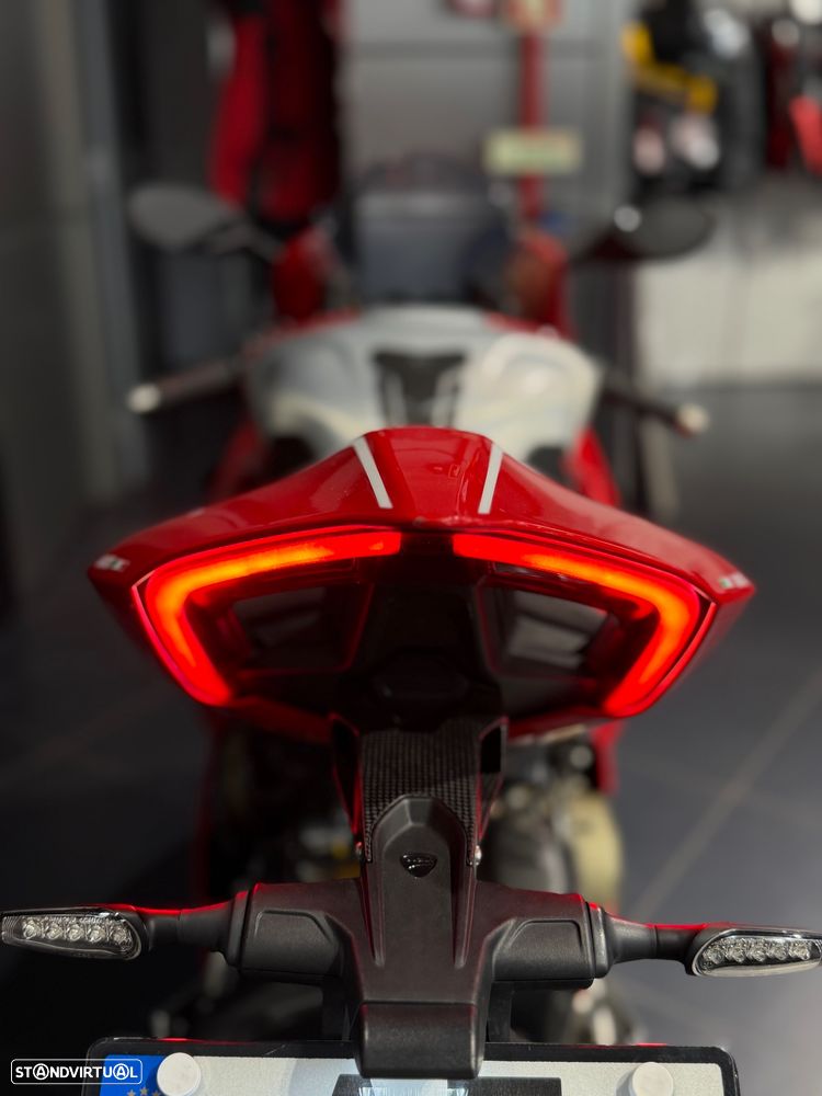 Ducati Panigale V4 S - 9