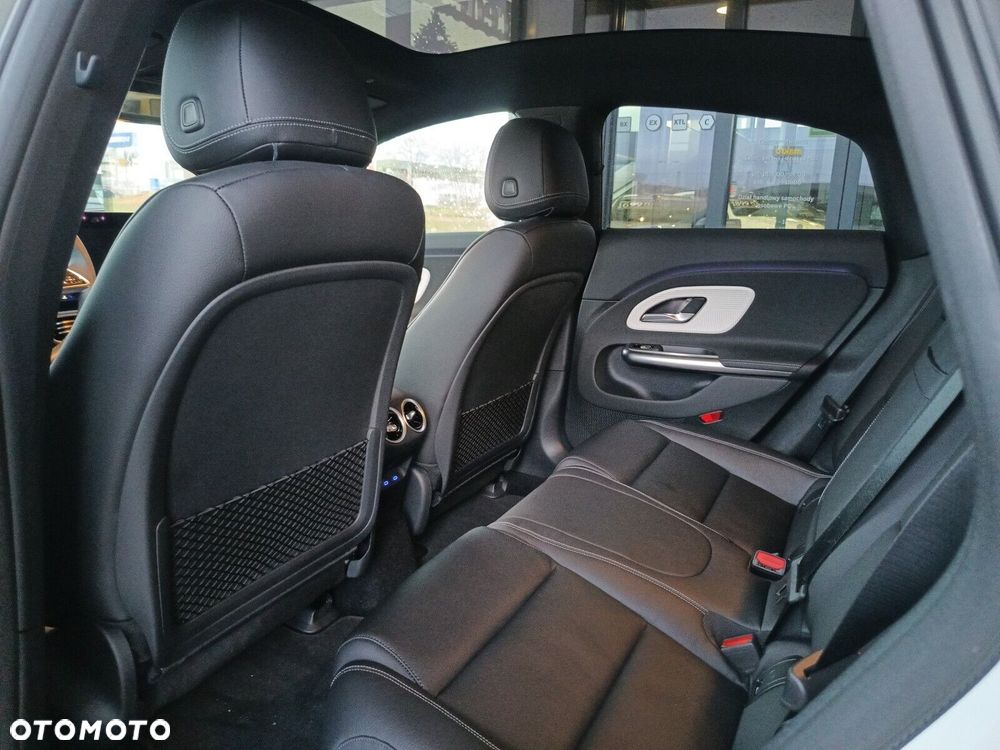 Mercedes-Benz CLA - 26