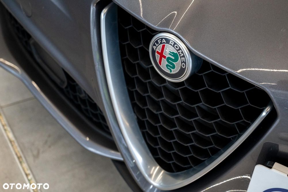 Alfa Romeo Giulia 2.0 Turbo Veloce Q4 - 37