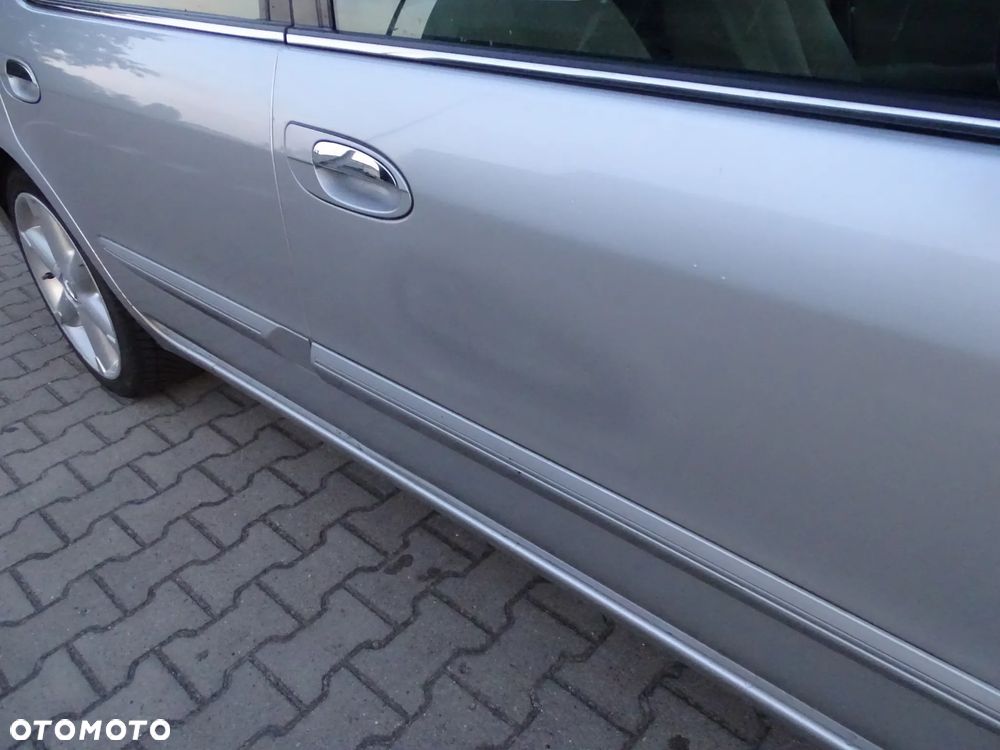 Nissan Maxima 2.0 Comfort - 31