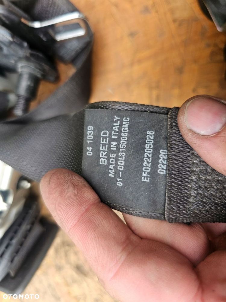 Pas bezpieczeństwa lewy prawy tył komplet 24467050F Opel Vectra C - 2