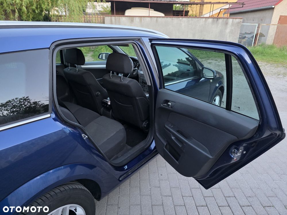 Opel Astra 1.8 Sport - 17
