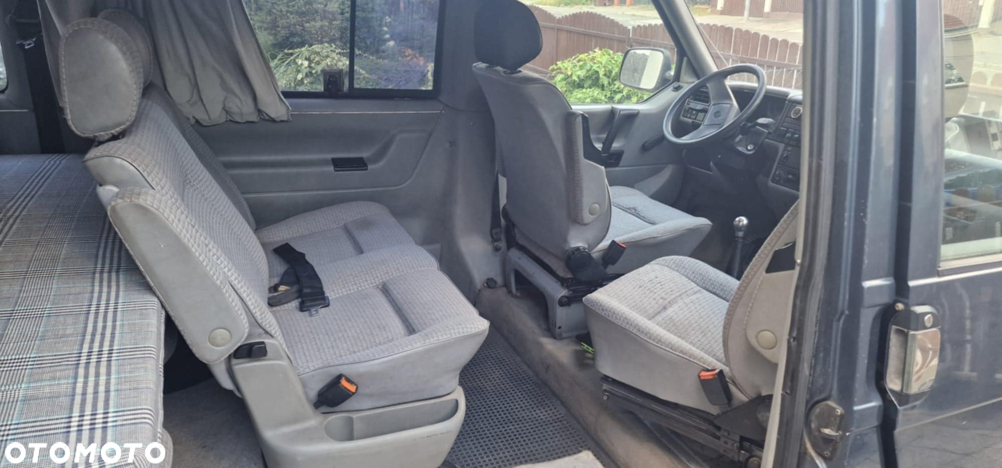 Volkswagen Caravelle - 6