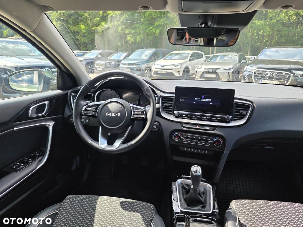 Kia Ceed 1.5 T-GDI M - 17