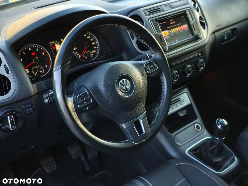 Volkswagen Tiguan - 16