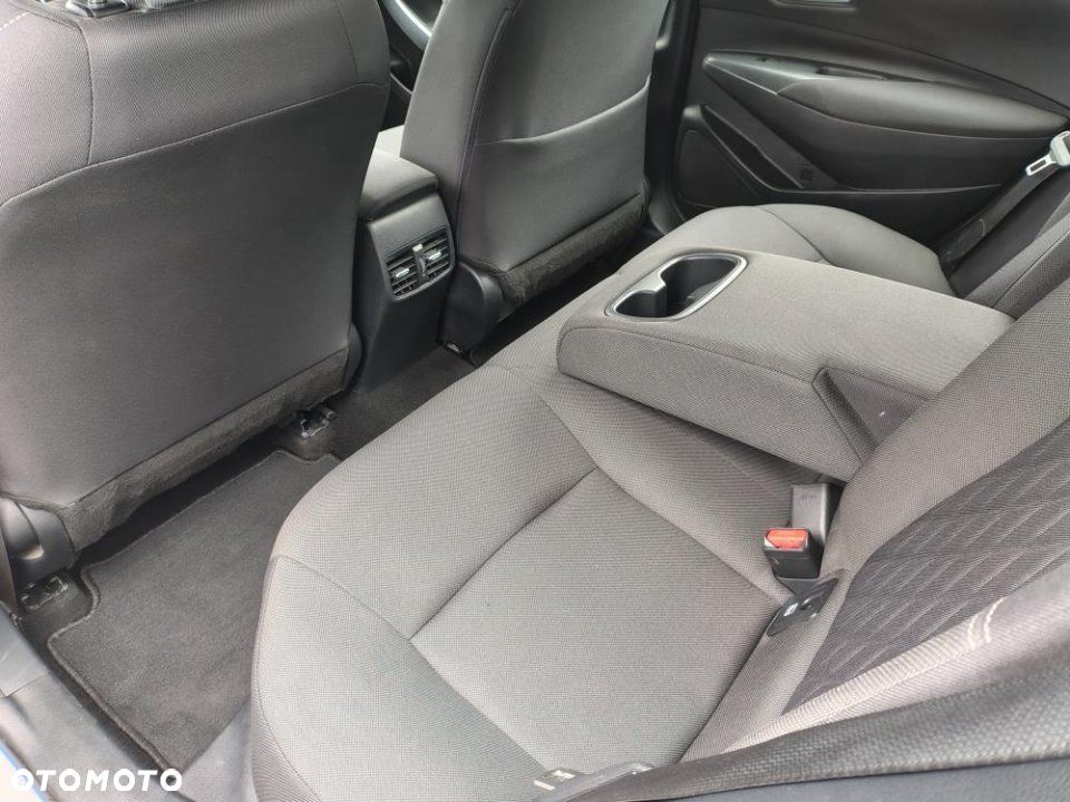 Toyota Corolla - 13