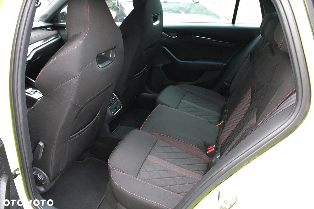 Skoda Octavia 2.0 TDI DSG RS - 16